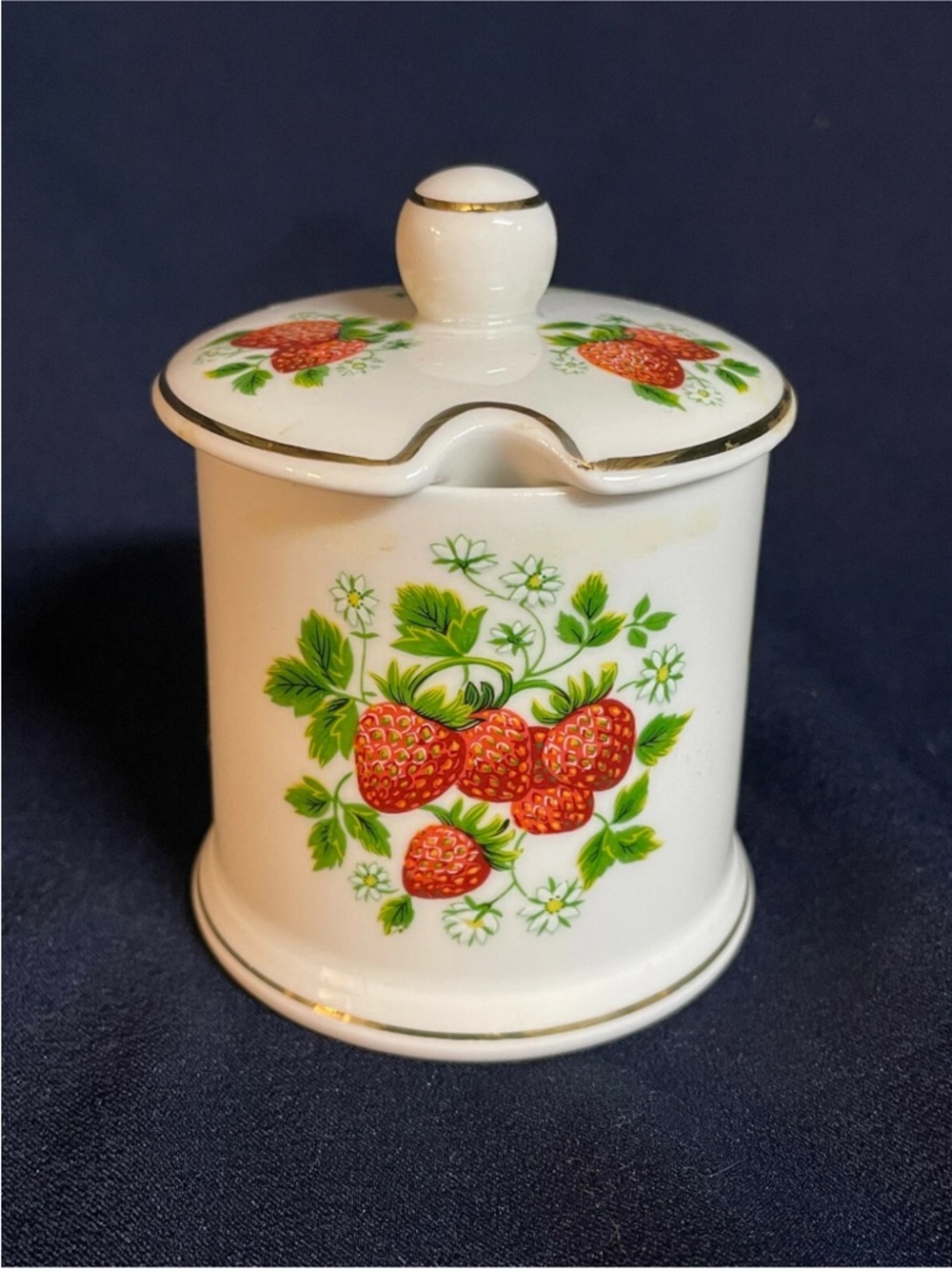 FORTNUM & MASON
PORCELAIN "STRAWBERRY"
JAM JELLY JAR